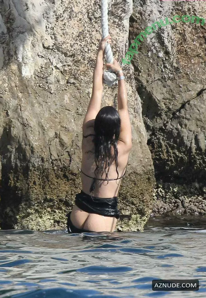 Michelle Rodriguez nude photo #0183 (mrodofficial)