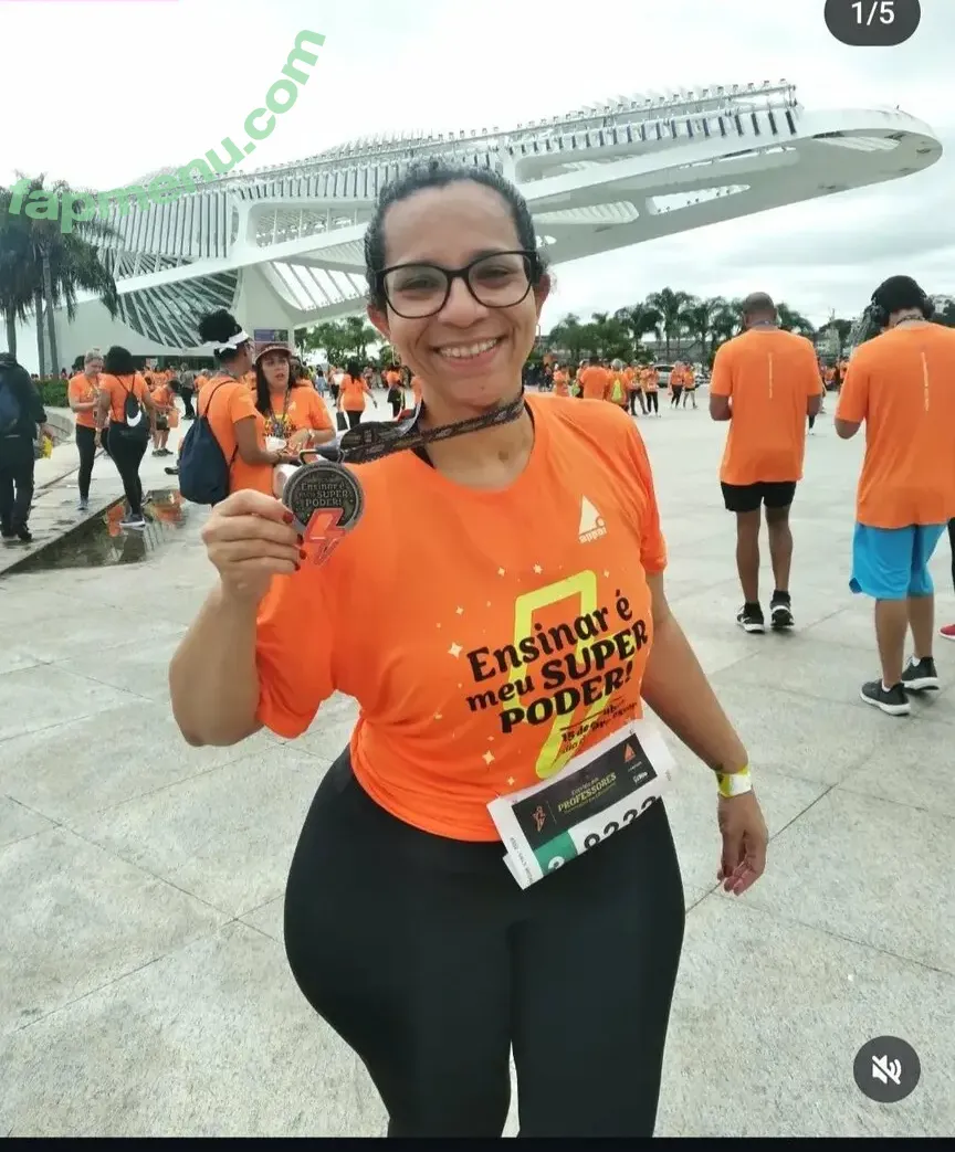 Michelle Santos nude photo #0004 (Michelle Santos)