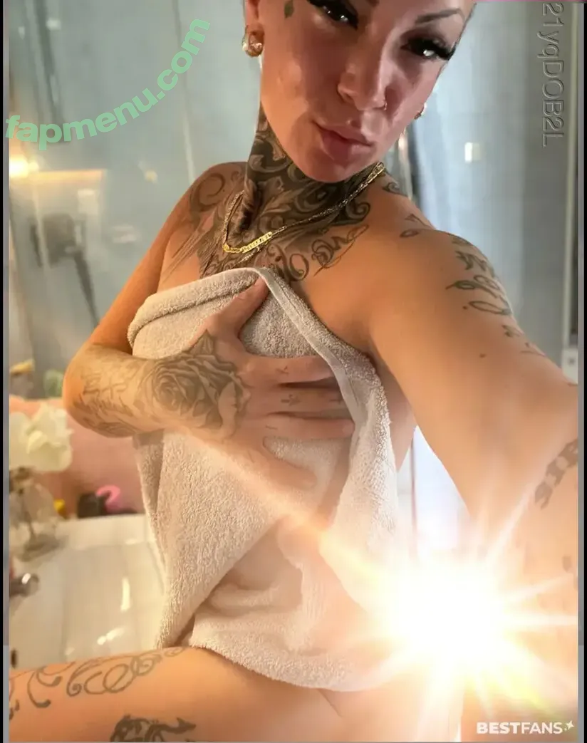 Michelle Spicy nude photo #0003 (Michelle Spicy)