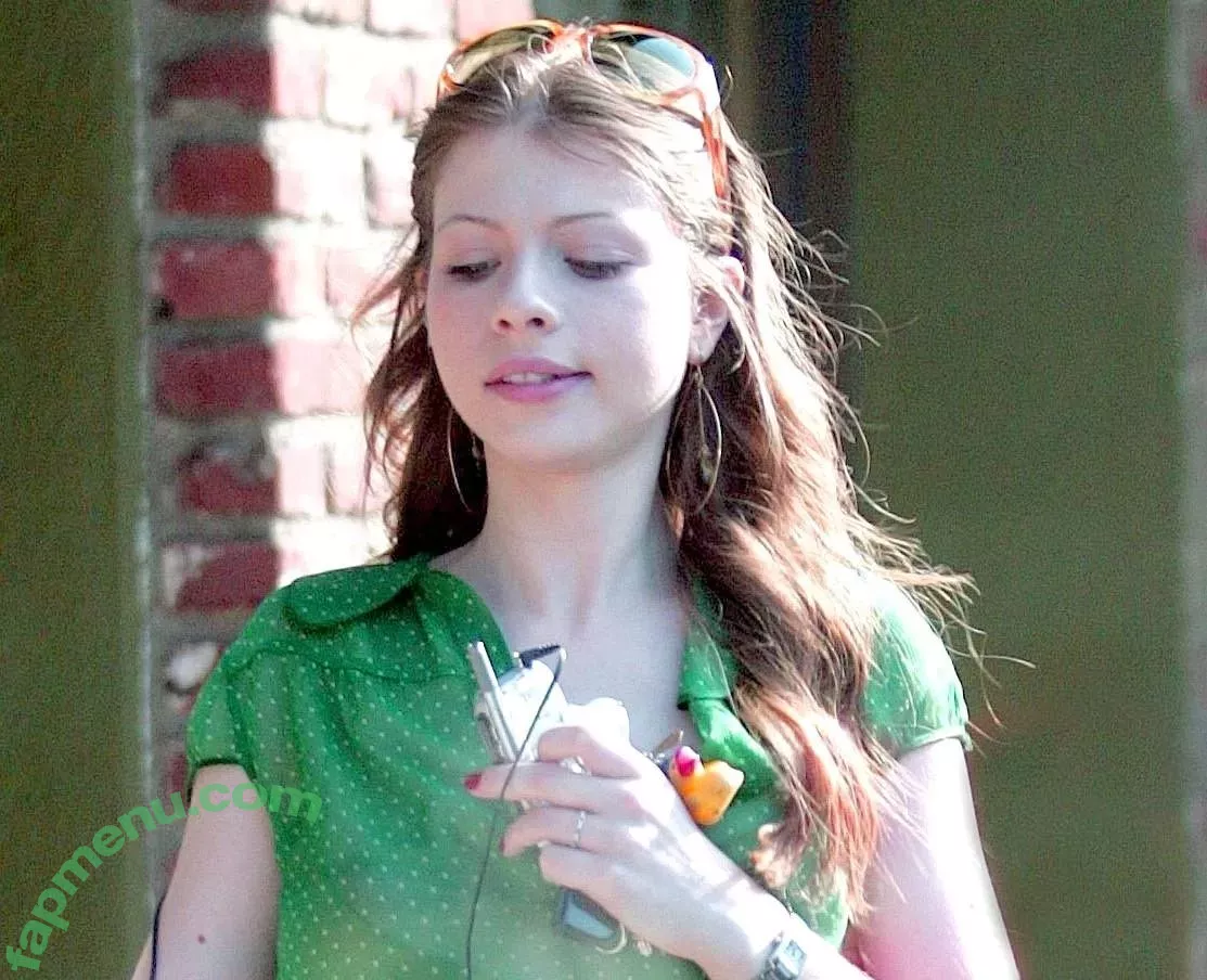 Michelle Trachtenberg nude photo #0005 (michelletrachtenberg)