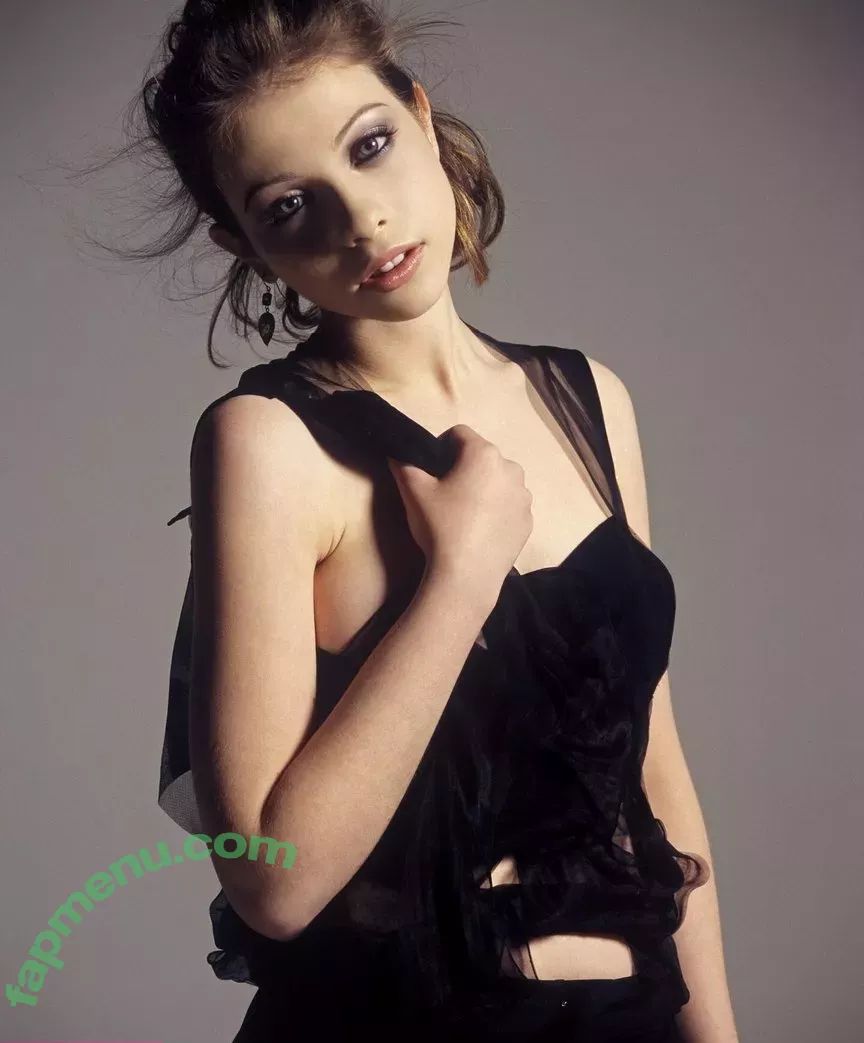 Michelle Trachtenberg nude photo #0040 (michelletrachtenberg)