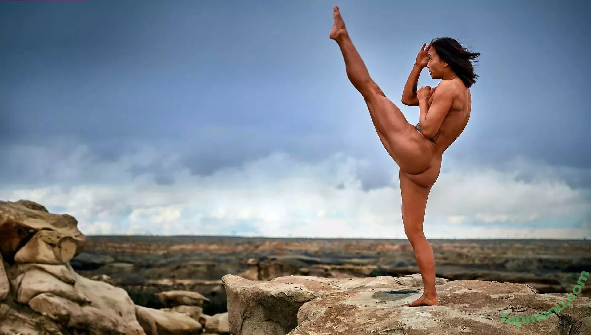 Michelle Waterson nude photo #0092 (Karate Hottie / karatehottiemma)