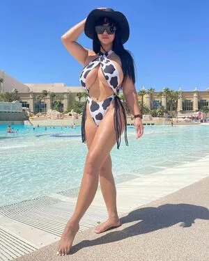 Michelle Yee Williams / ihrtmichelleyee / michelletheceo nude photo #0008