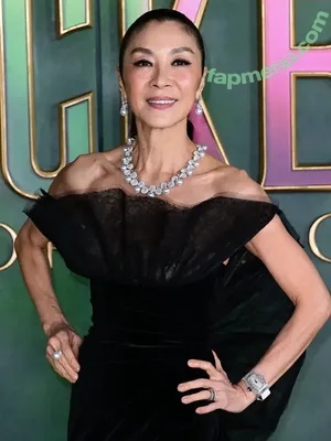 Michelle Yeoh / michelleyeoh_official nude photo #0181