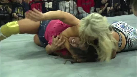 Mickie James / michelejames / themickiejames nude photo #0355
