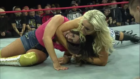 Mickie James / michelejames / themickiejames nude photo #0358