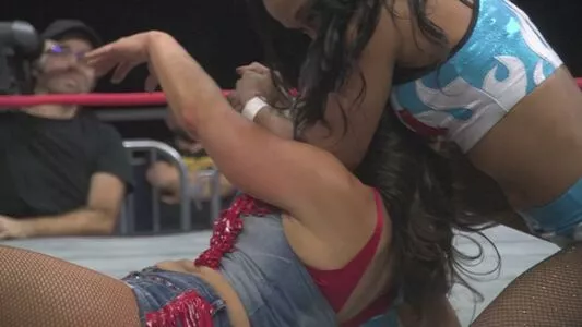 Mickie James / michelejames / themickiejames nude photo #0440