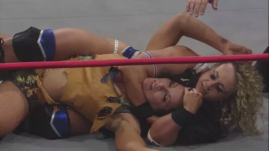 Mickie James / michelejames / themickiejames nude photo #0532
