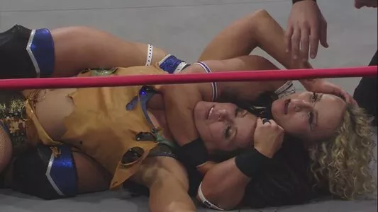 Mickie James / michelejames / themickiejames nude photo #0533