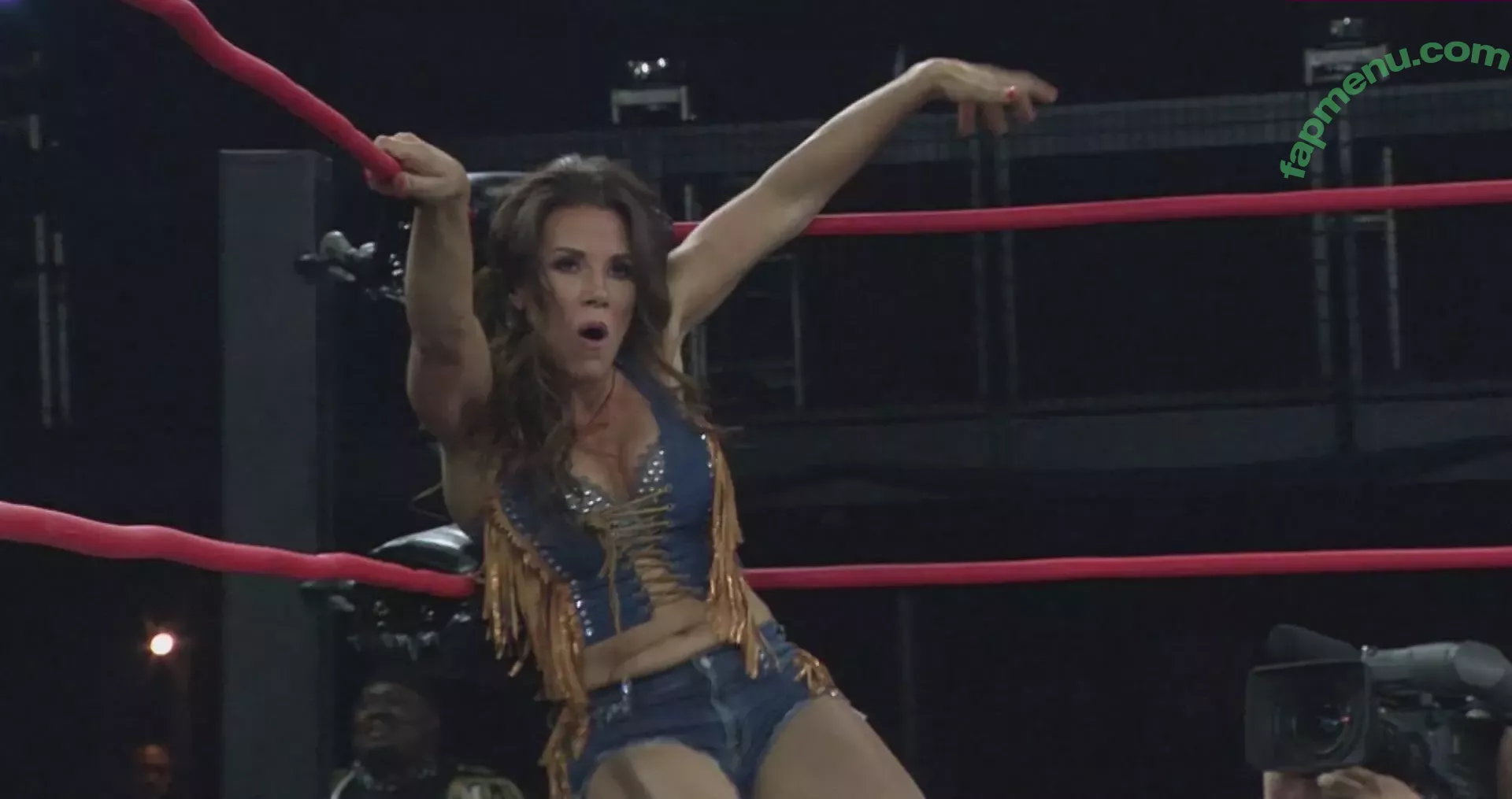 Mickie James nude photo #0312 (michelejames / themickiejames)