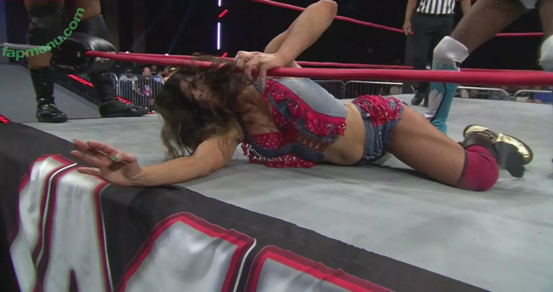Mickie James nude photo #0431 (michelejames / themickiejames)