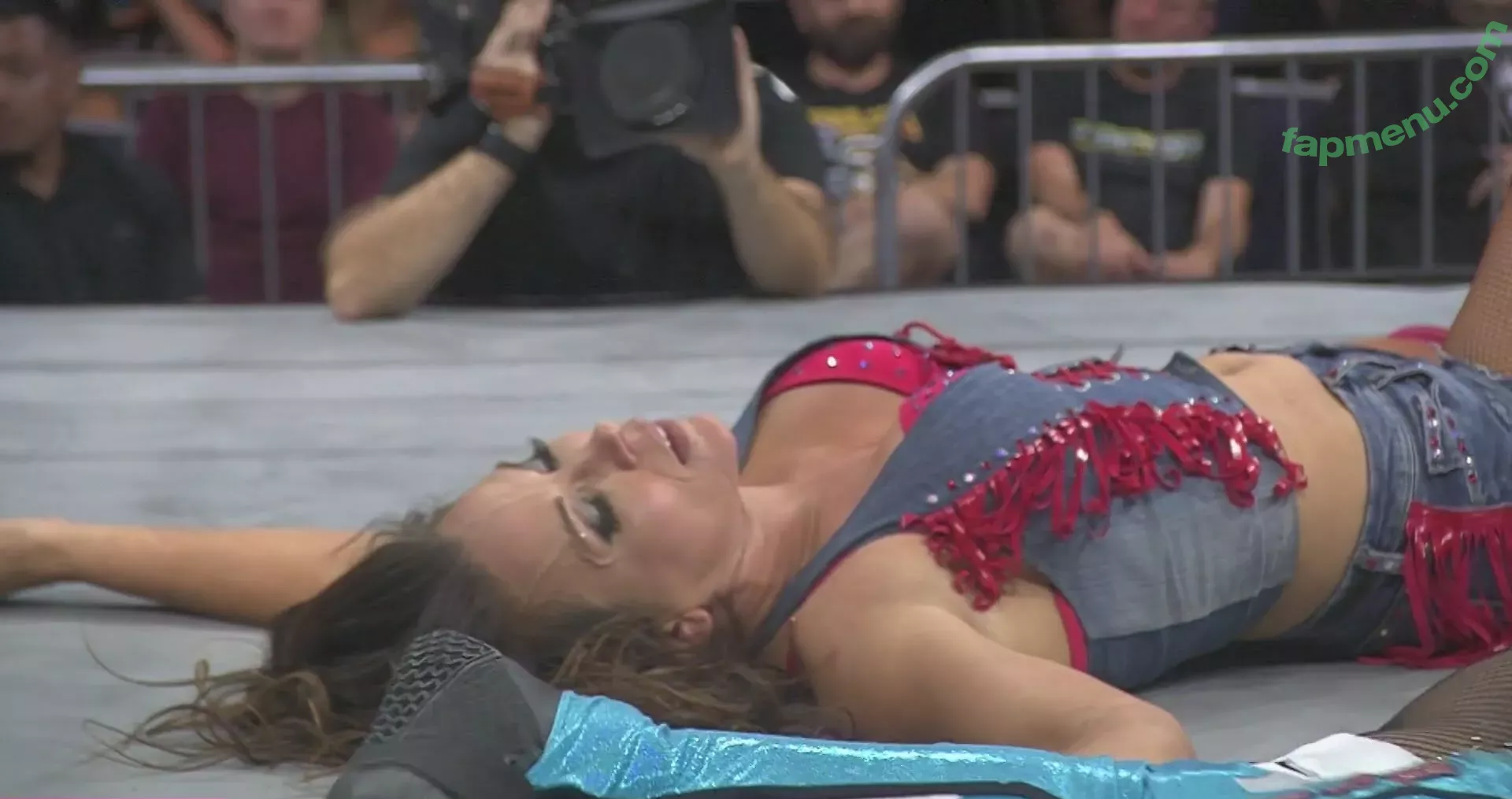 Mickie James nude photo #0455 (michelejames / themickiejames)
