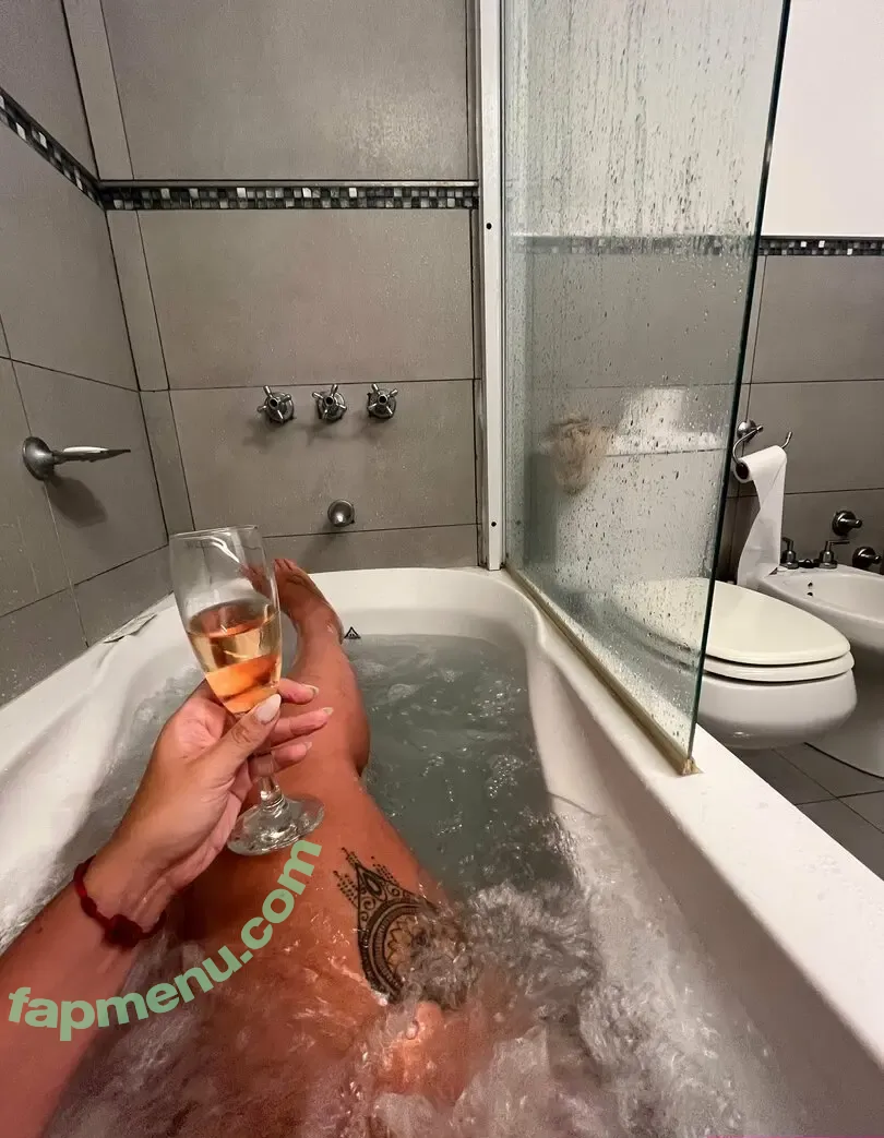 micnaa nude photo #0027 (micnaa)