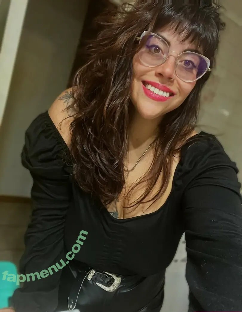 micnaa nude photo #0032 (micnaa)