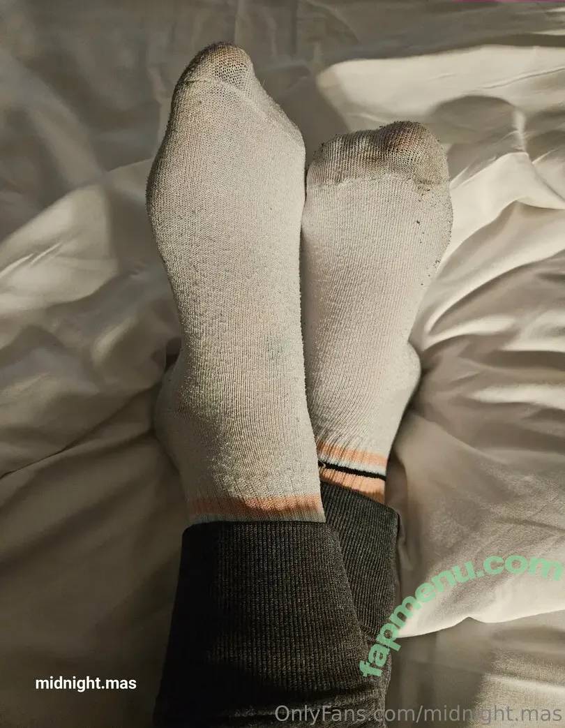 midnight.mas nude photo #0009 (midnightmassnetflix)