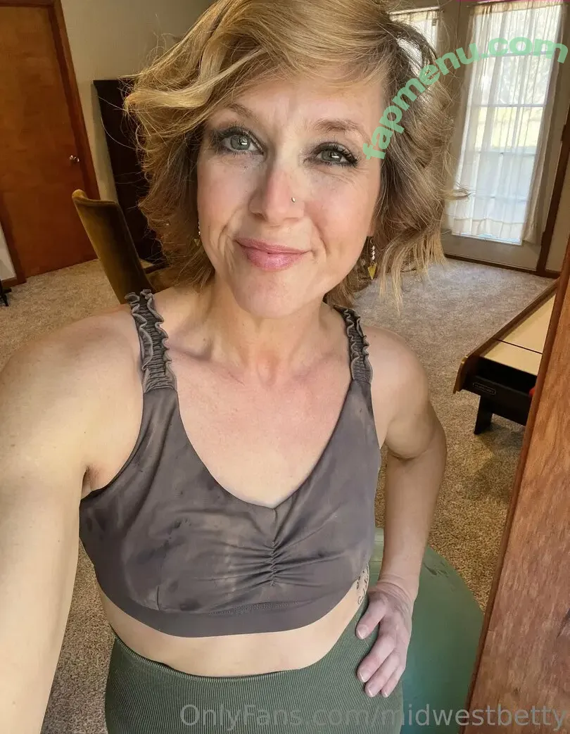 midwestbetty nude photo #0004 (midwestbetty)