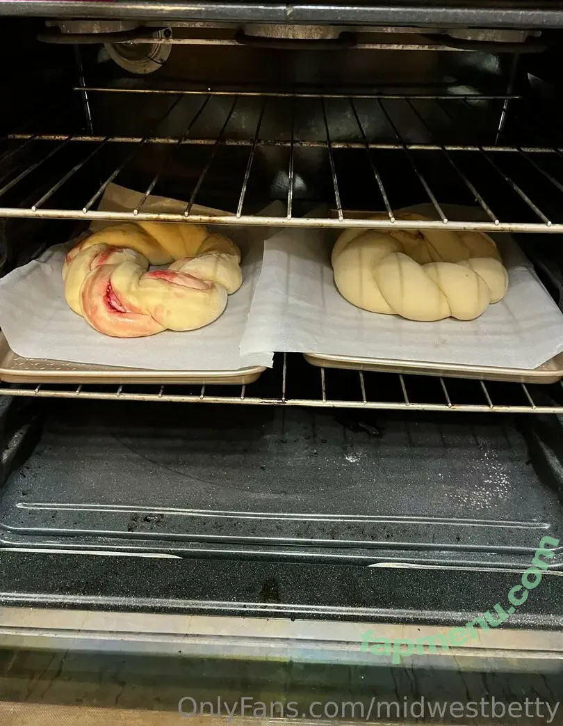 midwestbetty nude photo #0007 (midwestbetty)