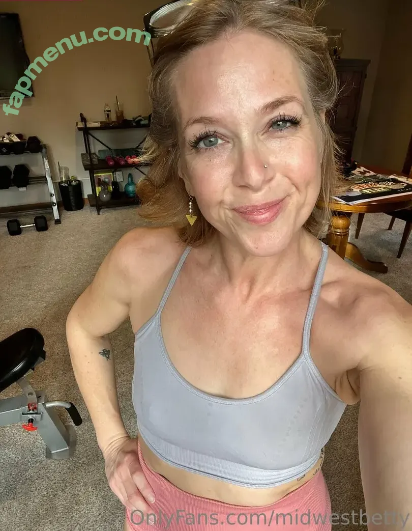 midwestbetty nude photo #0012 (midwestbetty)