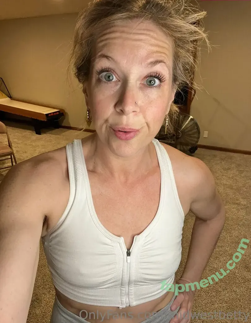 midwestbetty nude photo #0018 (midwestbetty)