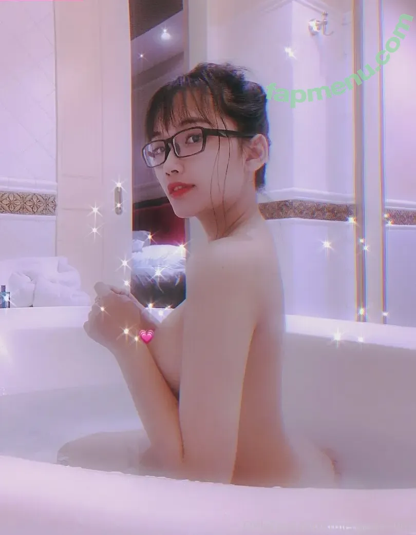 mie.ngn3 nude photo #0018 (mienguyen003)