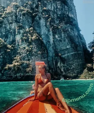  nude photo #0005