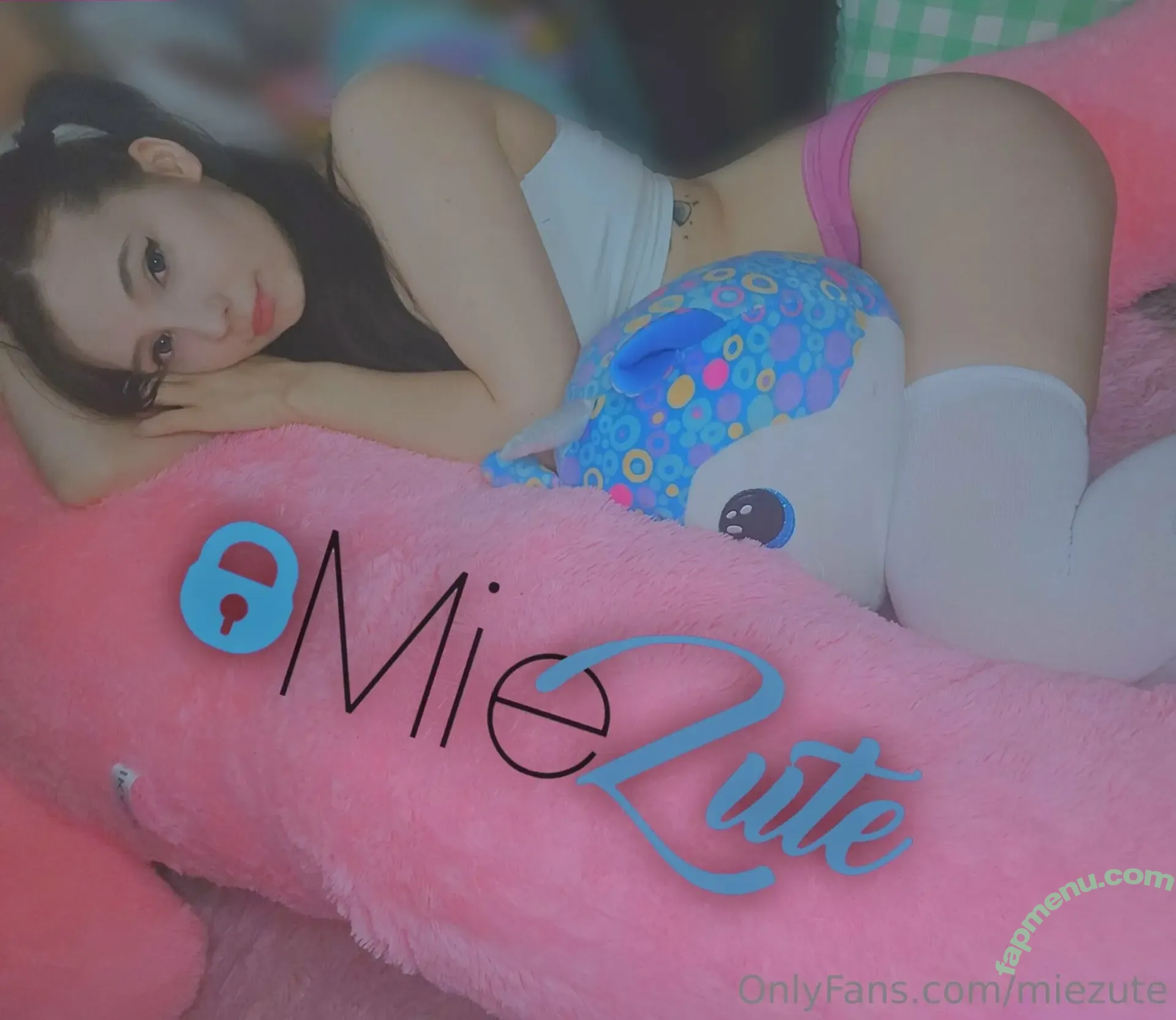 miezute nude photo #0040 (miezutecosplay)