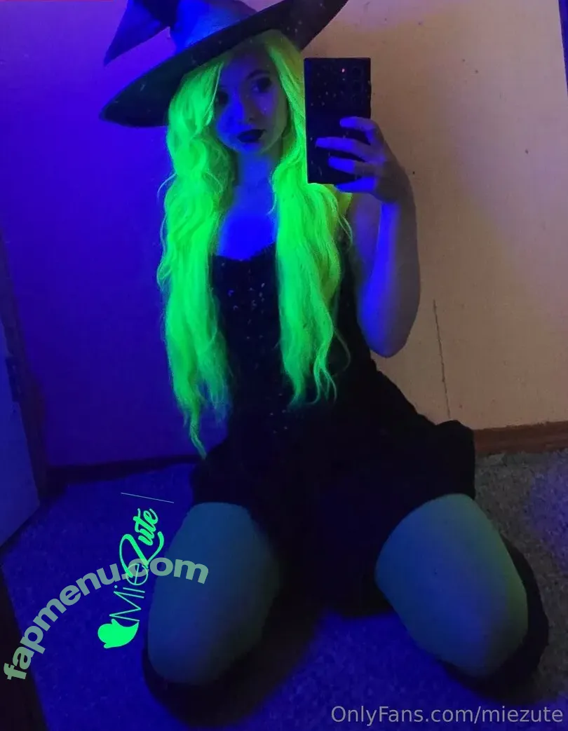 miezute nude photo #0063 (miezutecosplay)