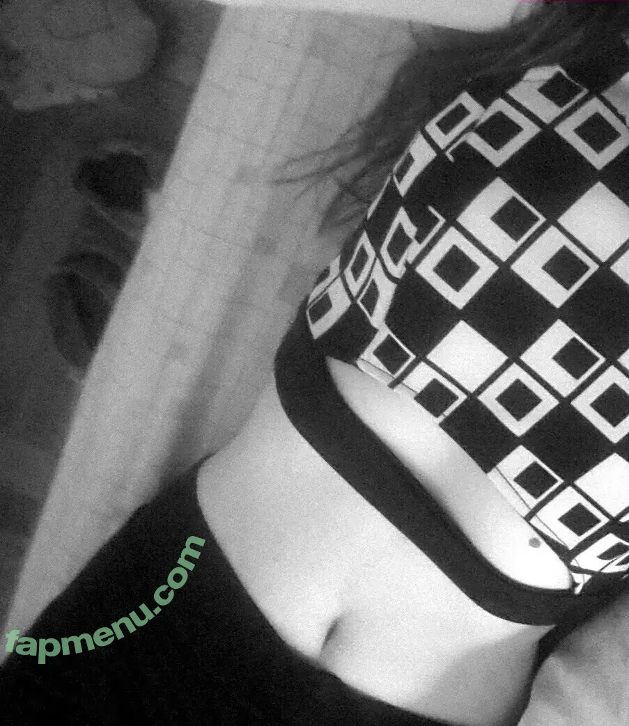 migliolucia nude photo #0005 (migliolucia)