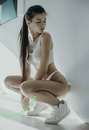 Mihaela Raducu / raducumihaela / user nude photo #0007
