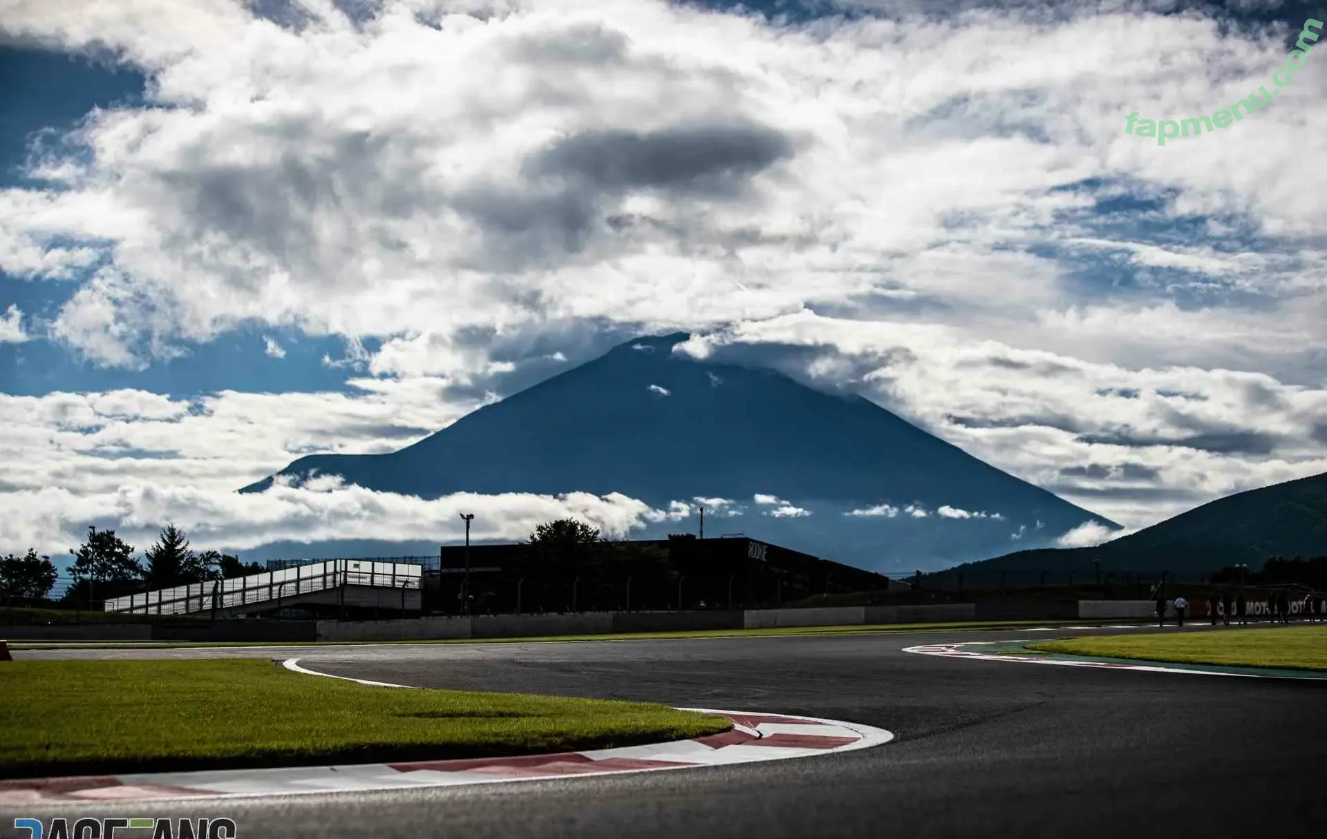 Mihaela Raducu nude photo #0008 (raducumihaela / user)