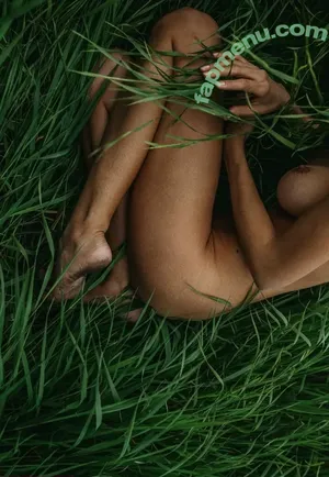  nude photo #0007