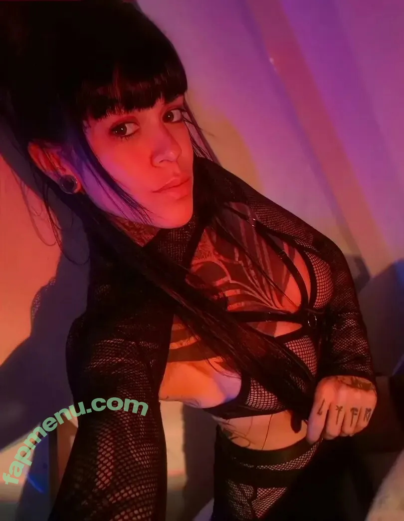 Mihells nude photo #0027 (mii_chelly___ / mixellysg___)