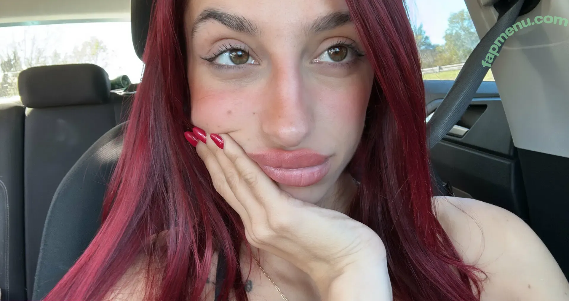 miiki.xx nude photo #0270 (mikiistar_xo)