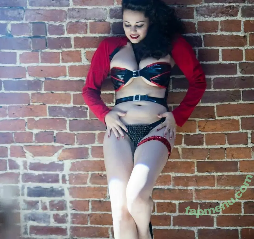 Mika Romantic nude photo #0018 (demon_mika / i_love_mika / mikaromantica / mikaromanticandco)