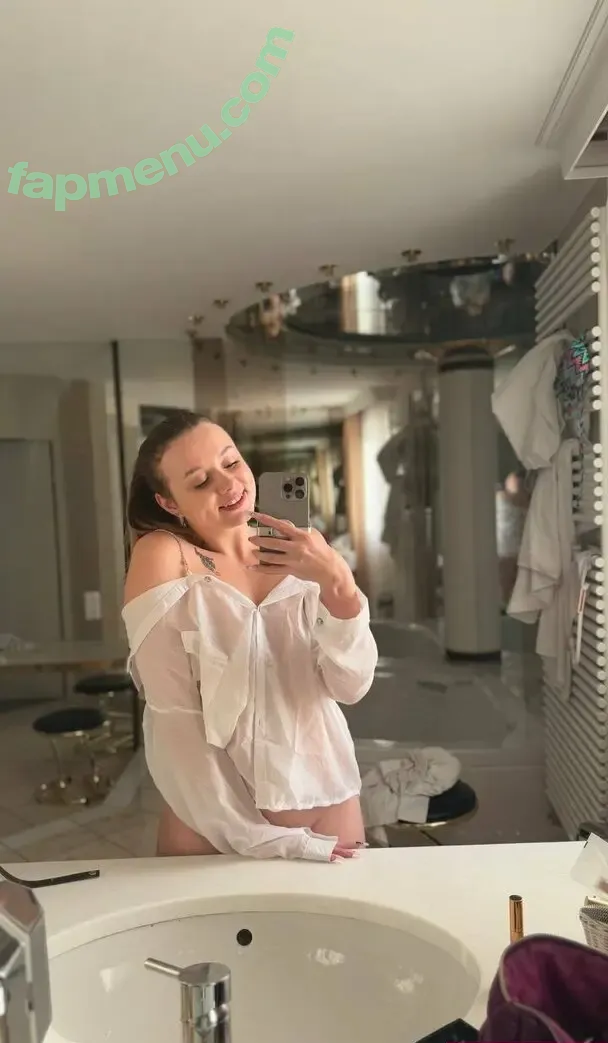 mika_tyan nude photo #0059 (mika_tyan)