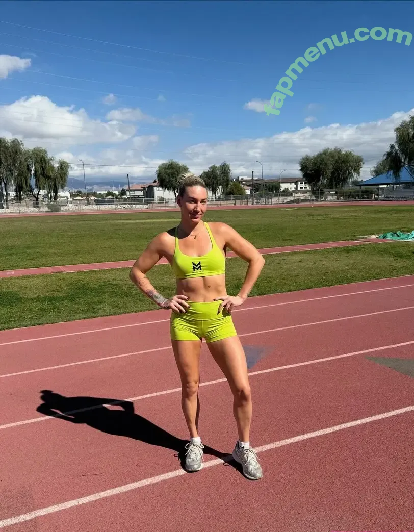 Mikaela Mayer nude photo #0056 (mikaelamayer)