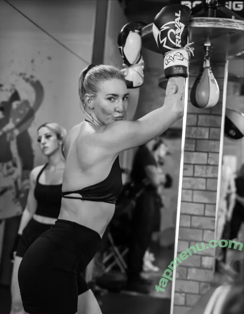 Mikaela Mayer nude photo #0061 (mikaelamayer)