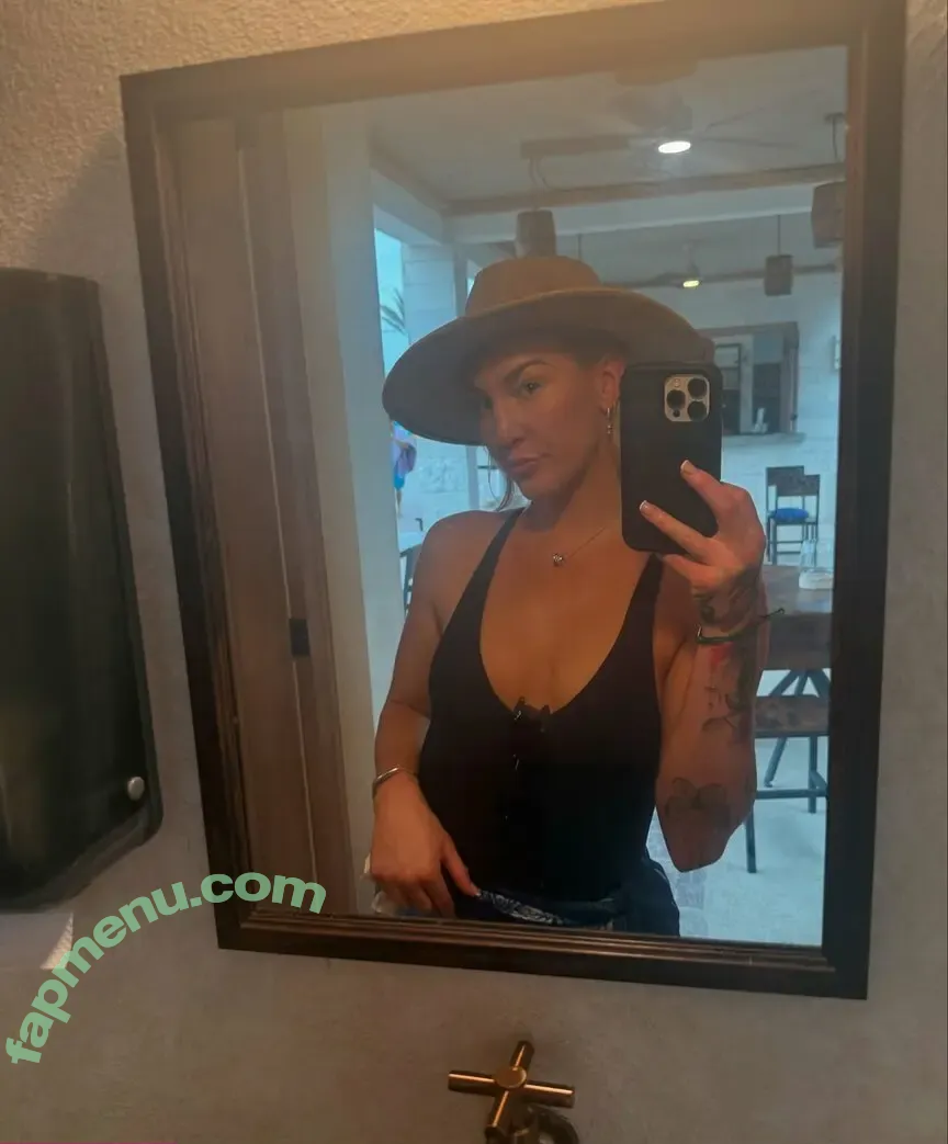 Mikaela Mayer nude photo #0076 (mikaelamayer)