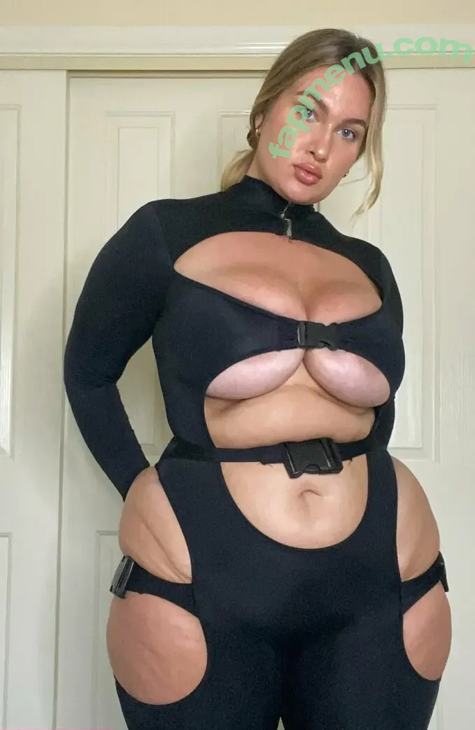 Mikaela Reidy nude photo #0022 (Mikaelamkay / ____mkay)