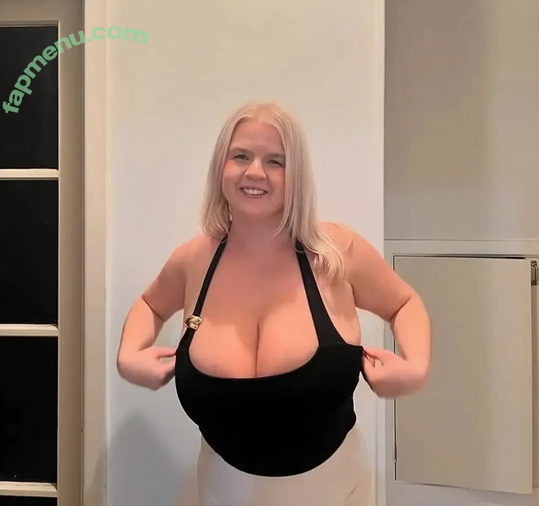 Mikaela nude photo #0121 (kaela95 / mikaelallong / smolgirlmikaela)