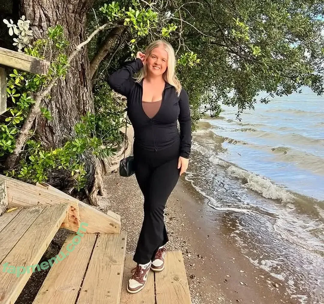 Mikaela nude photo #0124 (kaela95 / mikaelallong / smolgirlmikaela)