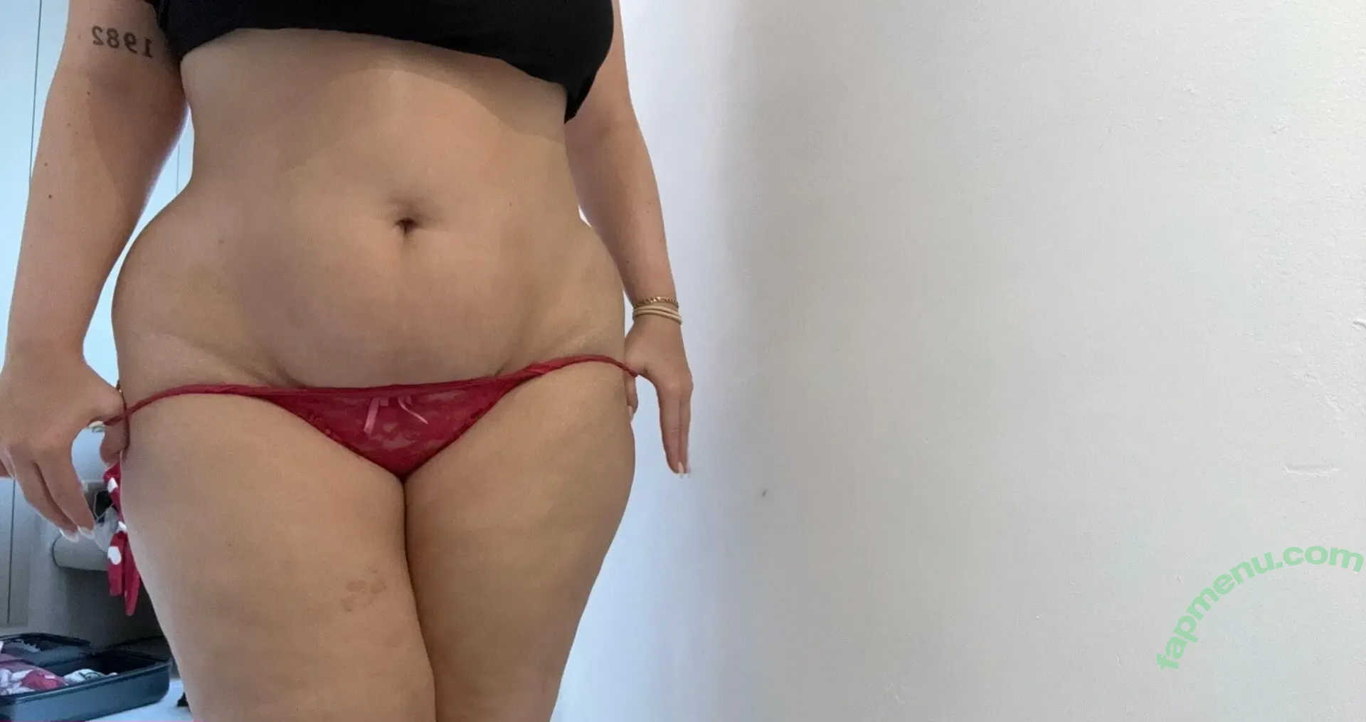 mikaela222 nude photo #0075 (mikaela222)