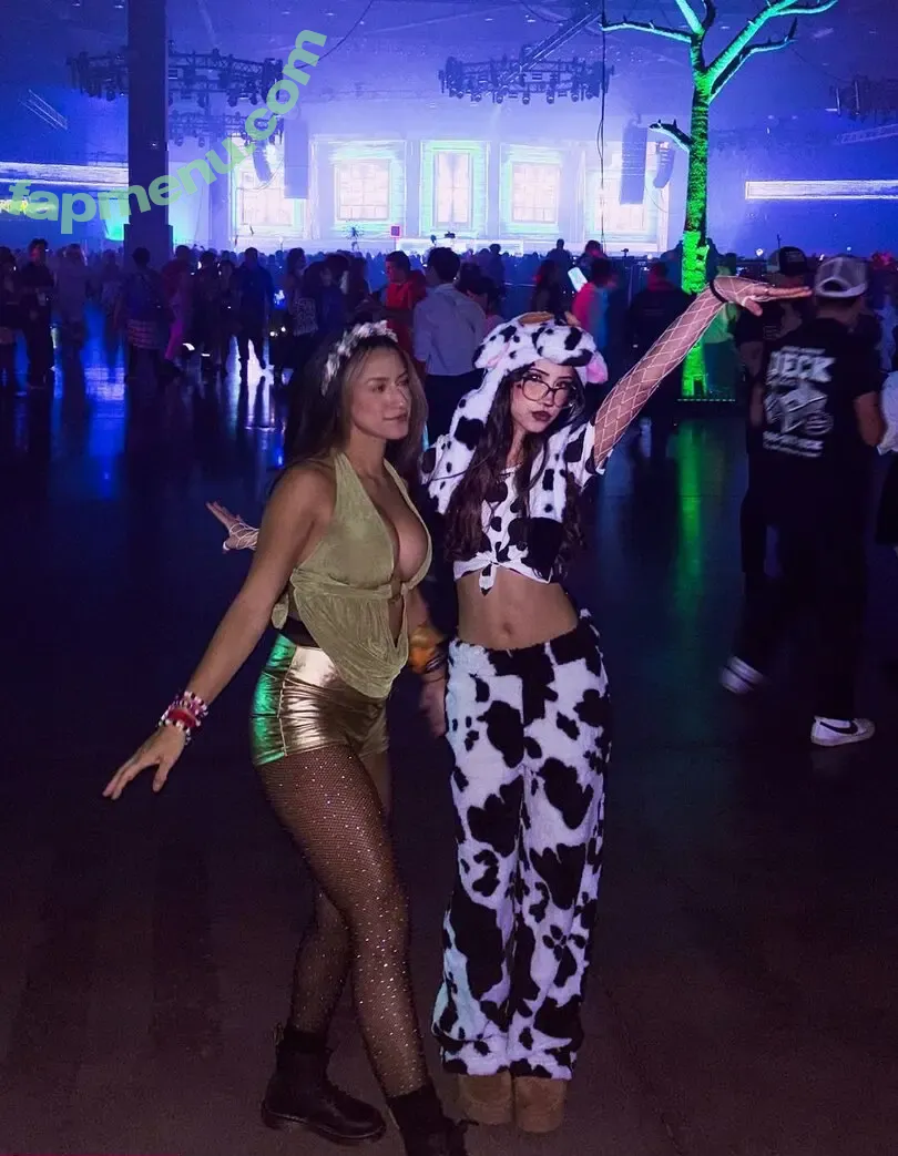 Mikaelachavezt nude photo #0048 (Mikaelachavezt)