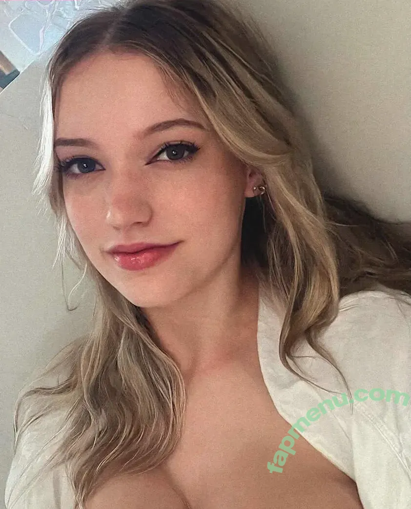 Mikah Lynn nude photo #0021 (crybabymak / m1k44h / mikahhlynn / mikahlyynn / myekuh)