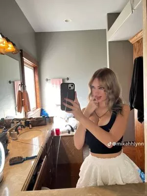 Mikahhlynn / Mikah / Myekuh / mikahlyynn nude photo #0070