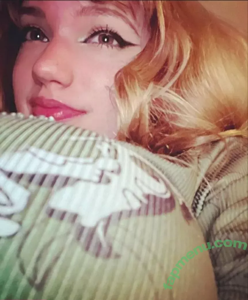 Mikahhlynn nude photo #0118 (Mikah / Myekuh / mikahlyynn)