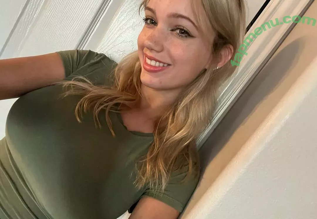 Mikahhlynn nude photo #0127 (Mikah / Myekuh / mikahlyynn)