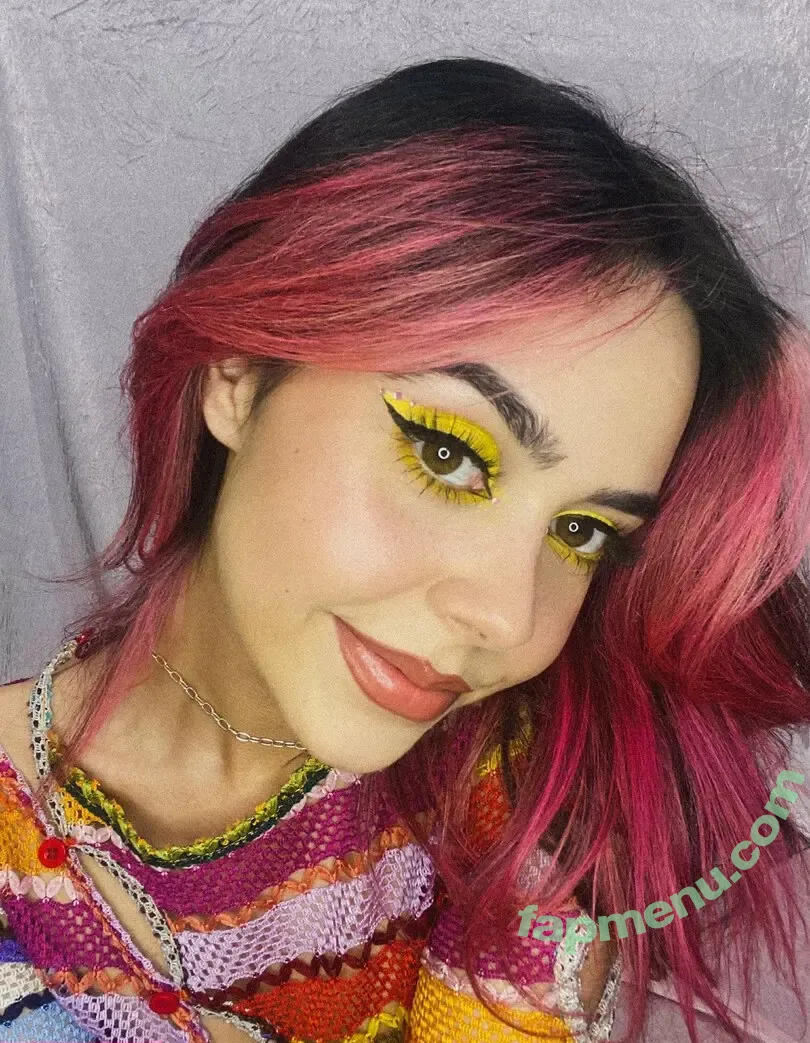 Mikaila Delgado nude photo #0043 (diandradelgado / mikailadelgado)
