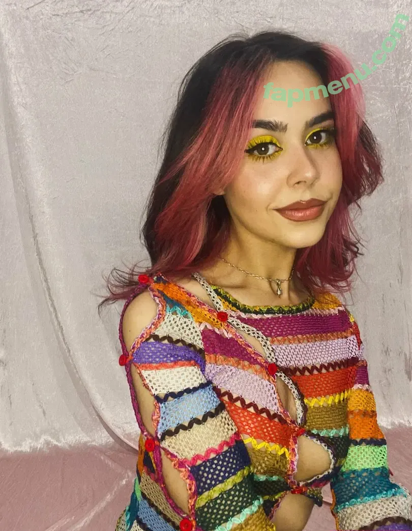 Mikaila Delgado nude photo #0045 (diandradelgado / mikailadelgado)