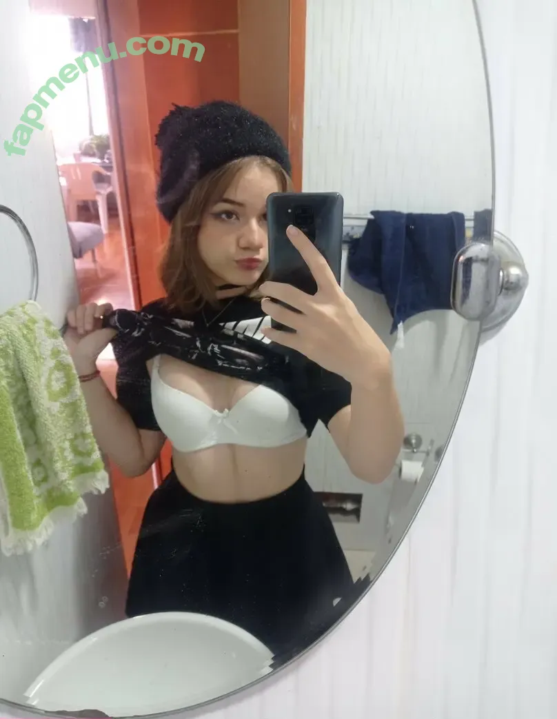 mikansneeowo nude photo #0024 (mikansnee)